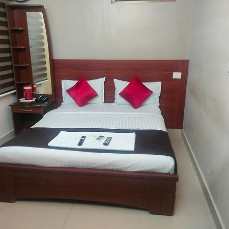 Hotel I-Way Residency Perungudi Chennai Zewnętrze zdjęcie